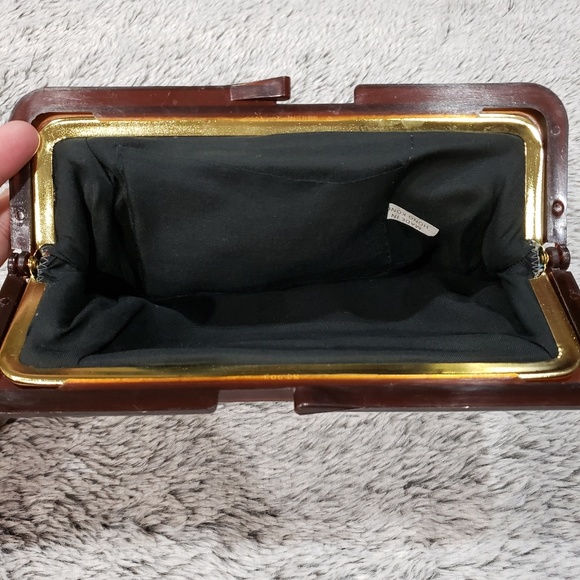 VINTAGE Embroidered Flowers Kisslock Clutch - Picture 3 of 3